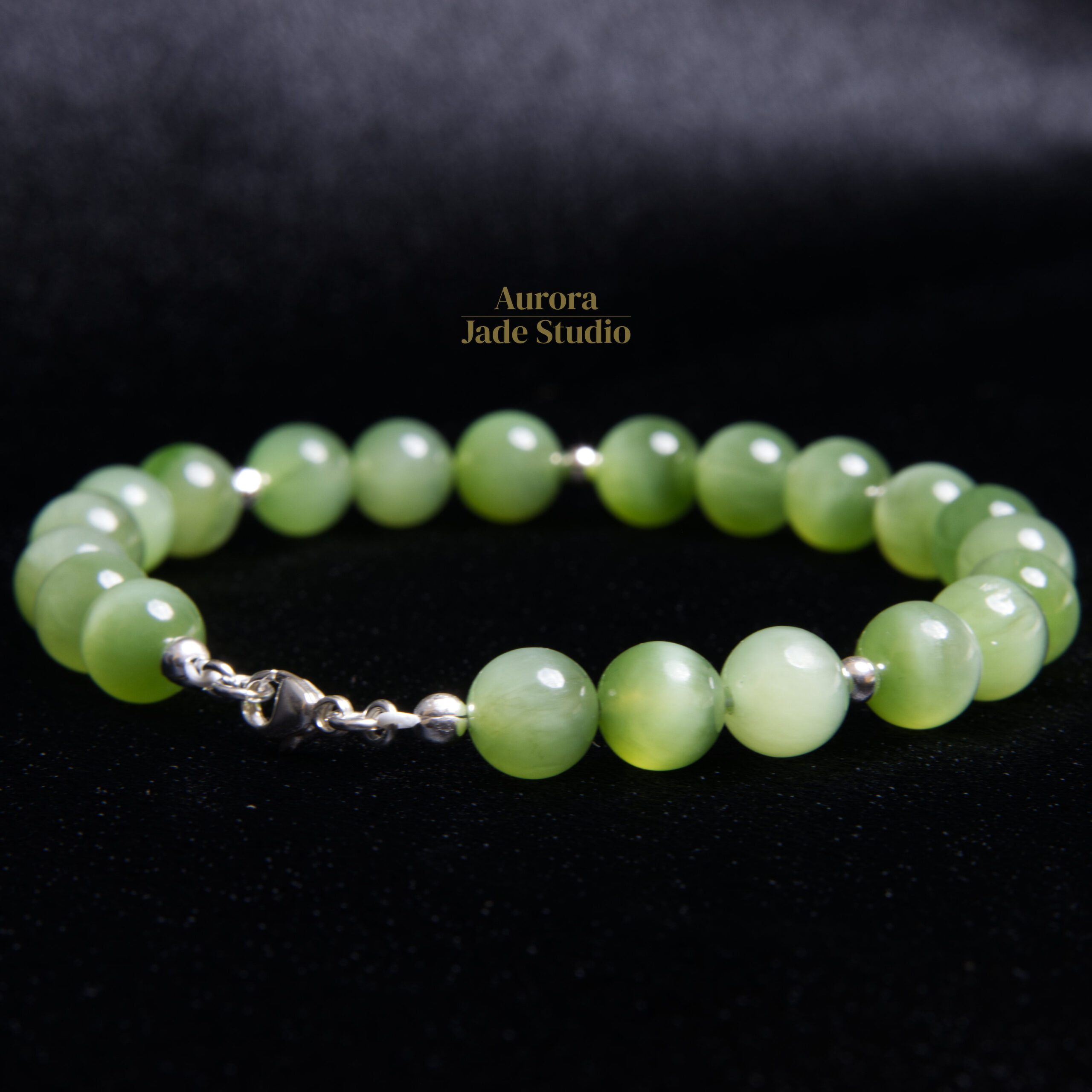 Siberian Nephrite Jade Bracelet – Cat’s-Eye Apple Green 8mm - Image 5