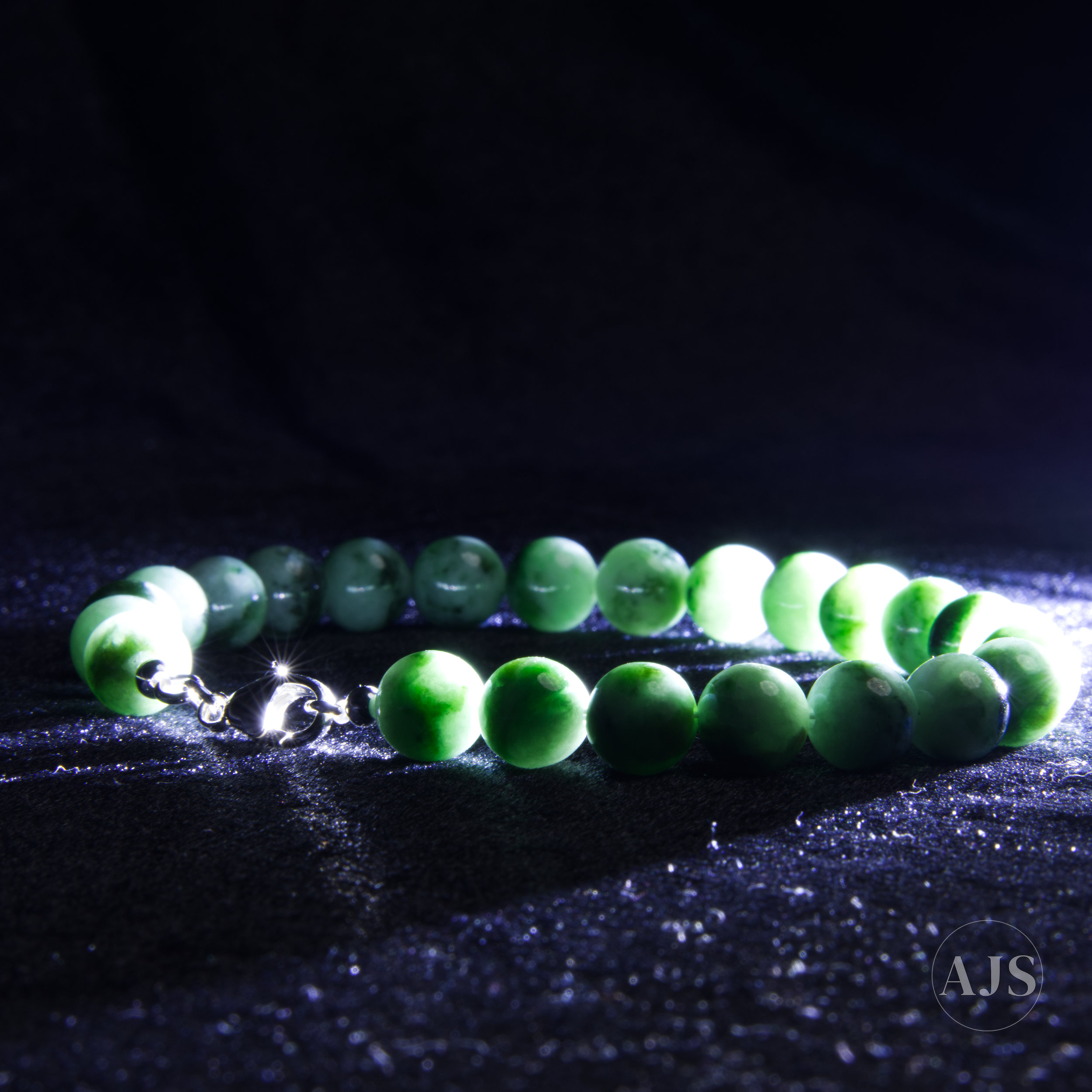 Genuine Type A Burmese Jadeite Bracelet — Natural Green Pattern, 8.4 mm - Image 7